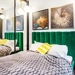 Cracow Rentals Miodowa 42